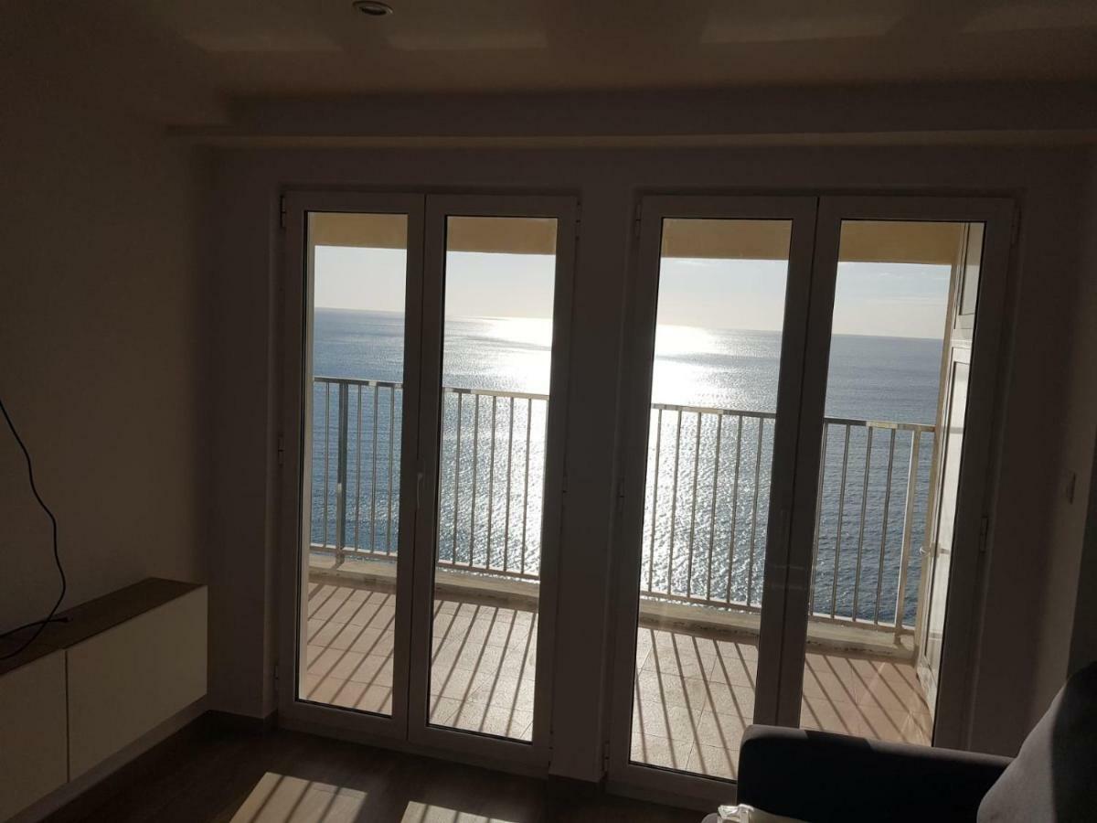Apartamento En Primera Linia Vistas Al Mar بلاتجا ذارو المظهر الخارجي الصورة